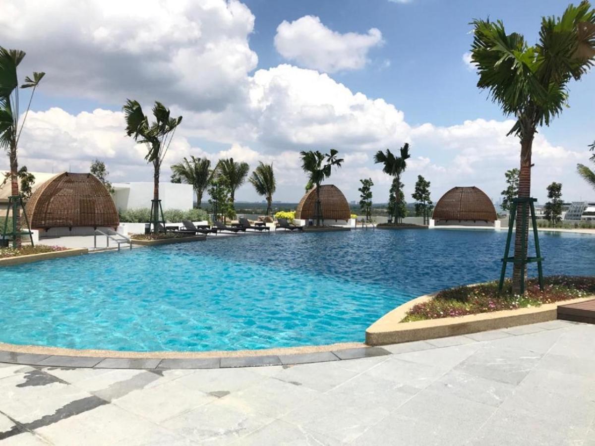 Almas Suite Puteri Harbour-T- Legoland-Jb新山- Sg新加坡 Нусаджая Екстериор снимка